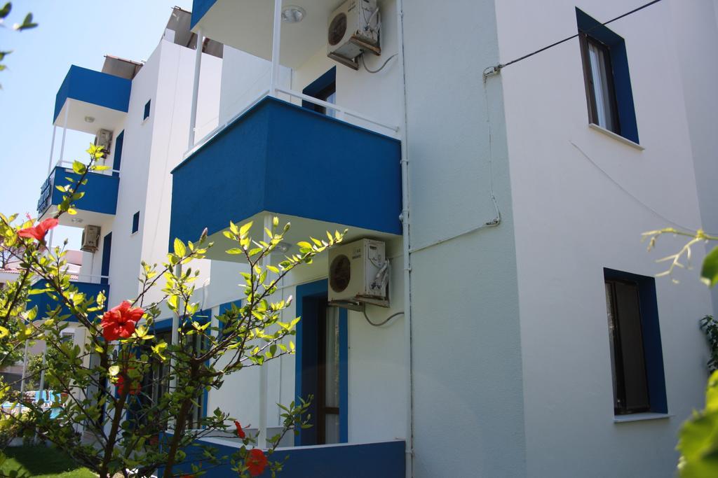 Parla Apart Hotel Cesme Bagian luar foto