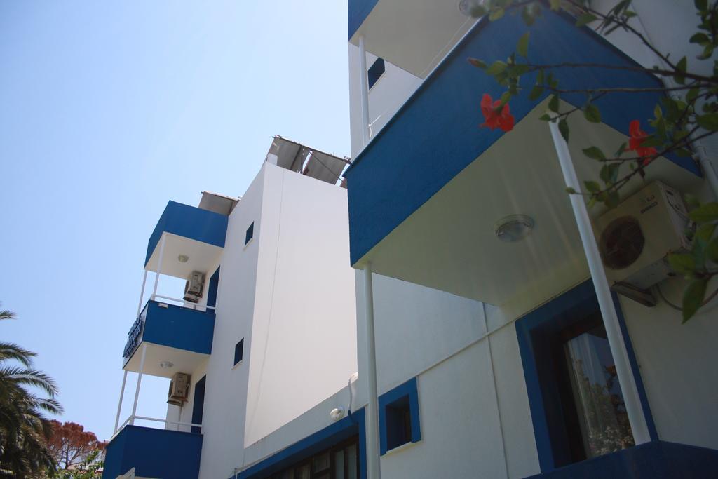 Parla Apart Hotel Cesme Bagian luar foto