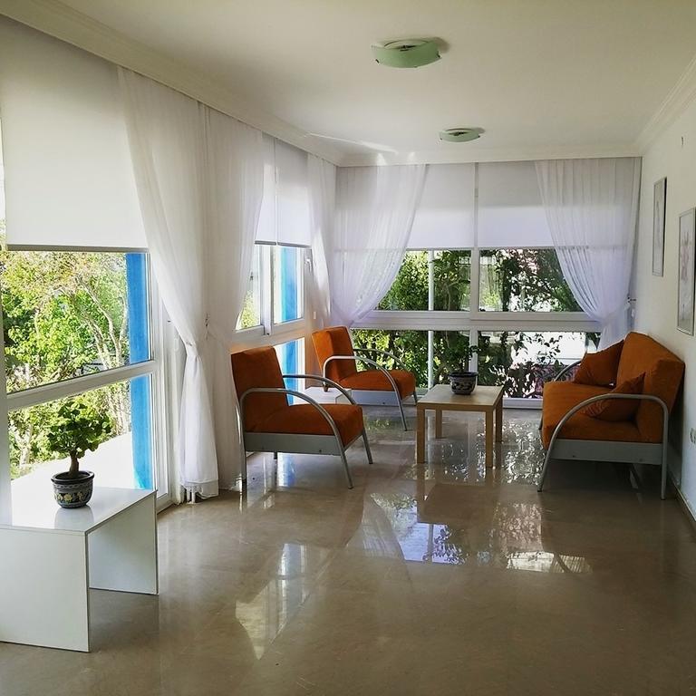 Parla Apart Hotel Cesme Bagian luar foto