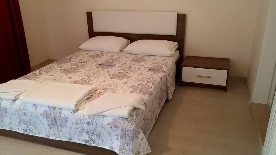 Parla Apart Hotel Cesme Bagian luar foto