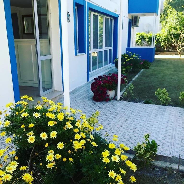 Parla Apart Hotel Cesme Bagian luar foto