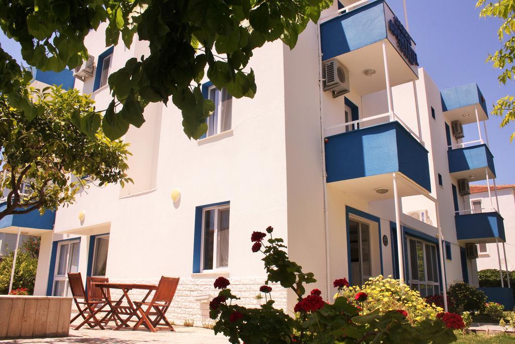 Parla Apart Hotel Cesme Bagian luar foto