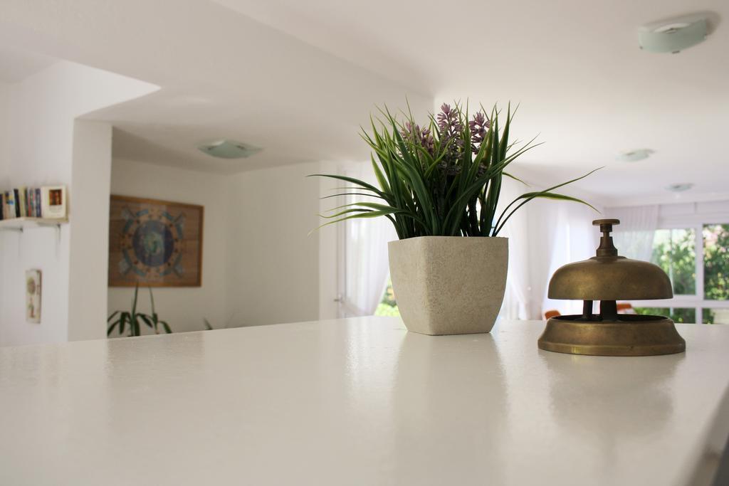 Parla Apart Hotel Cesme Bagian luar foto