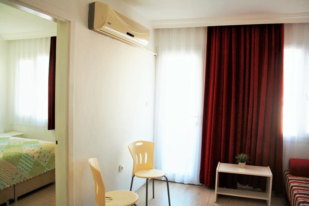 Parla Apart Hotel Cesme Bagian luar foto